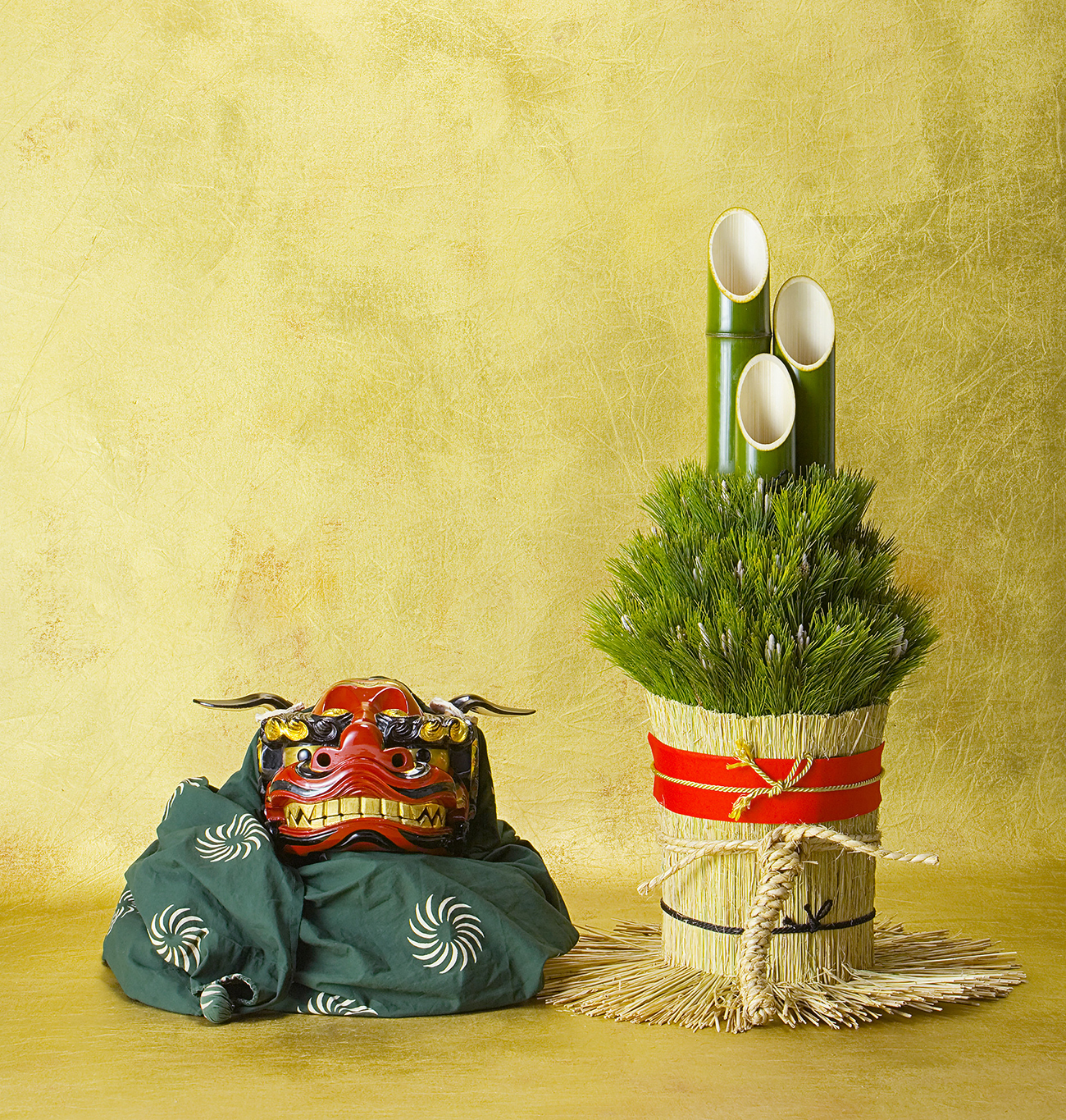 Shishimai and kadomatsu